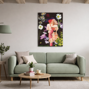 interieur met bank en een kunstcollage aan de muur